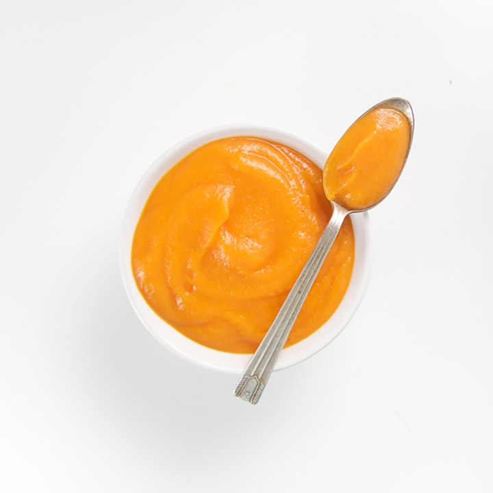 Purea di alimenti per bambini con mele, carote e patate dolci (6+ mesi)