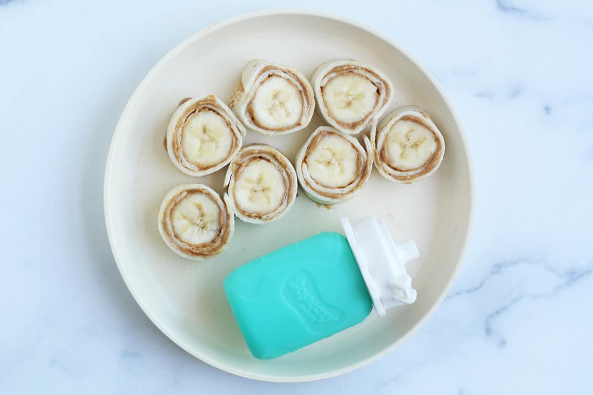 Banana Sushi (pranzo per bambini con 3 ingredienti)