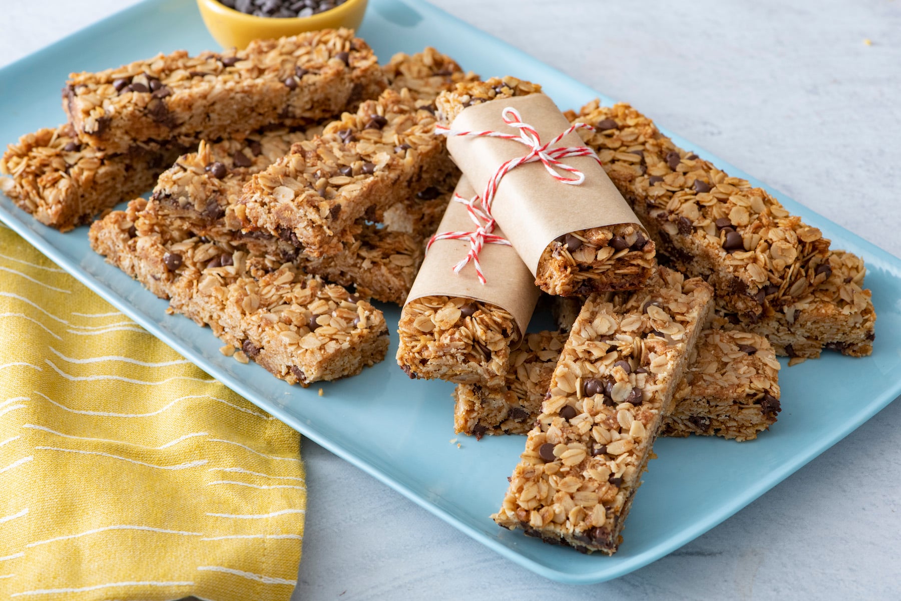 Barrette di muesli con gocce di cioccolato fatte in casa