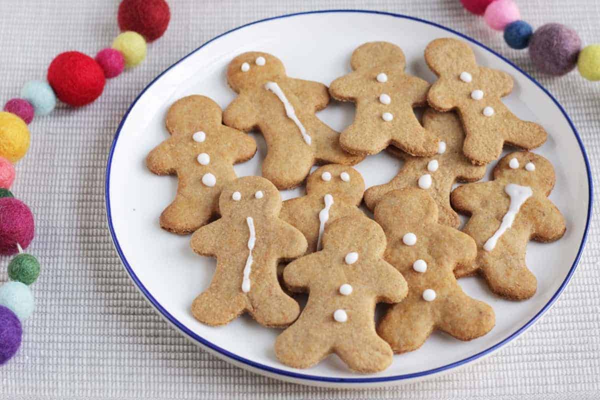 Biscotti Semplici Di Pan Di Zenzero (Sani E Buoni!)