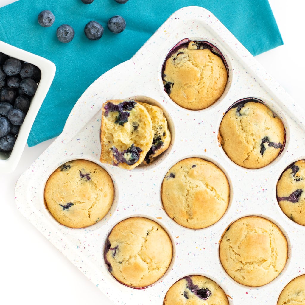 Muffin soffici ai mirtilli richiesti dai bambini (con yogurt)