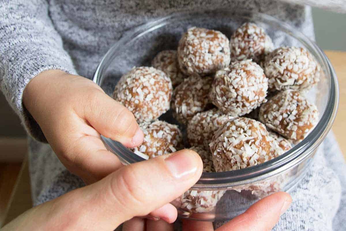 Bocconcini energetici facili senza cottura