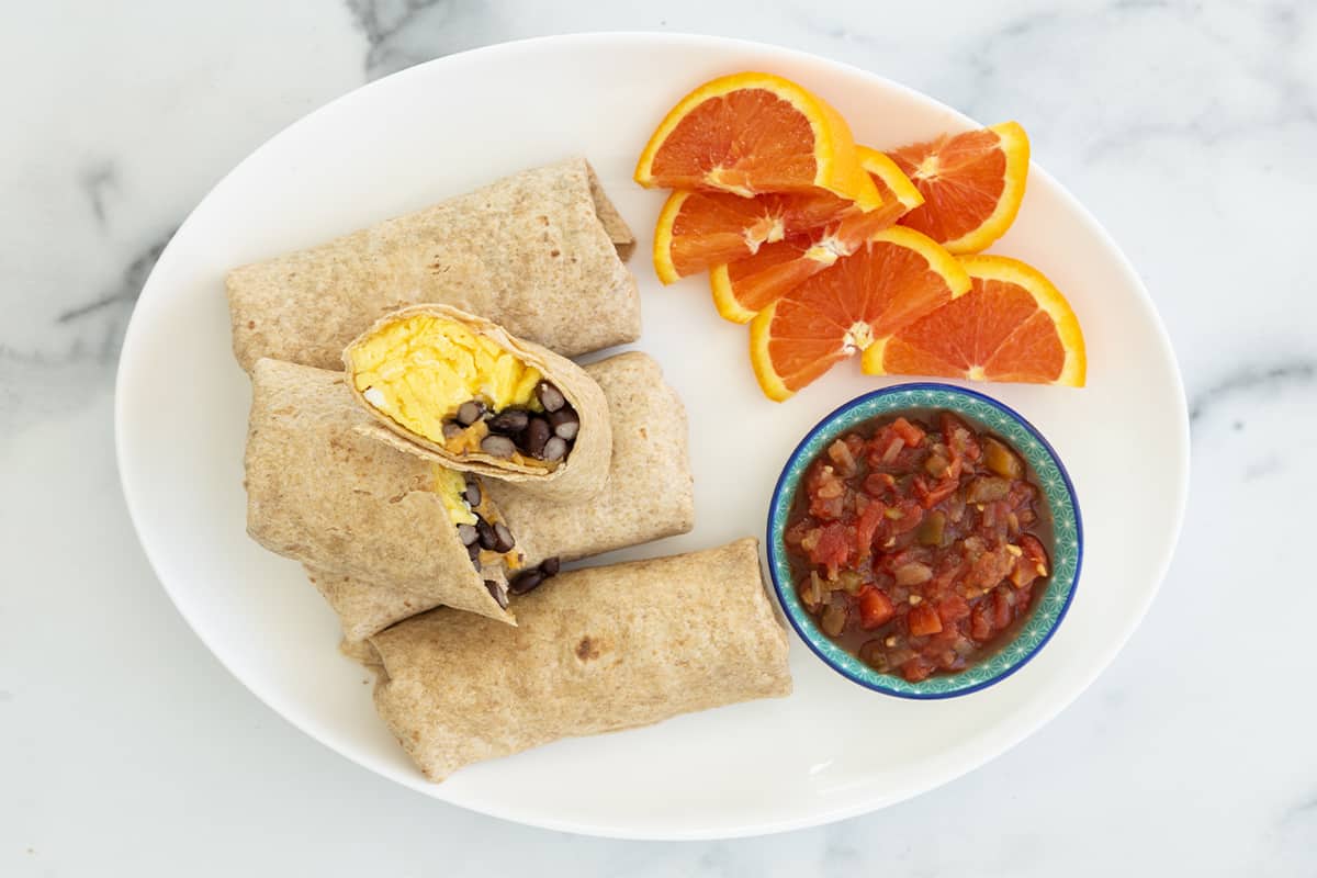 Burritos da colazione così facili (15 minuti)