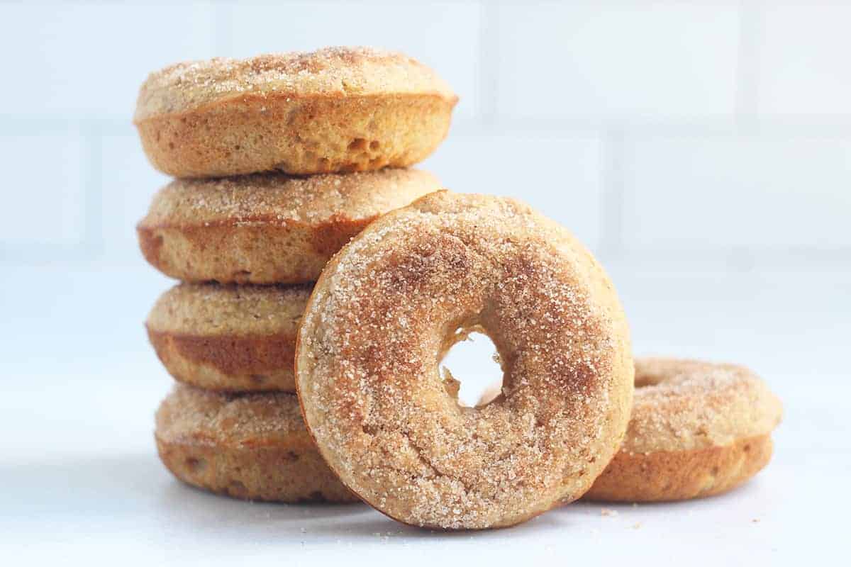 Ciambelle facili alle mele al forno