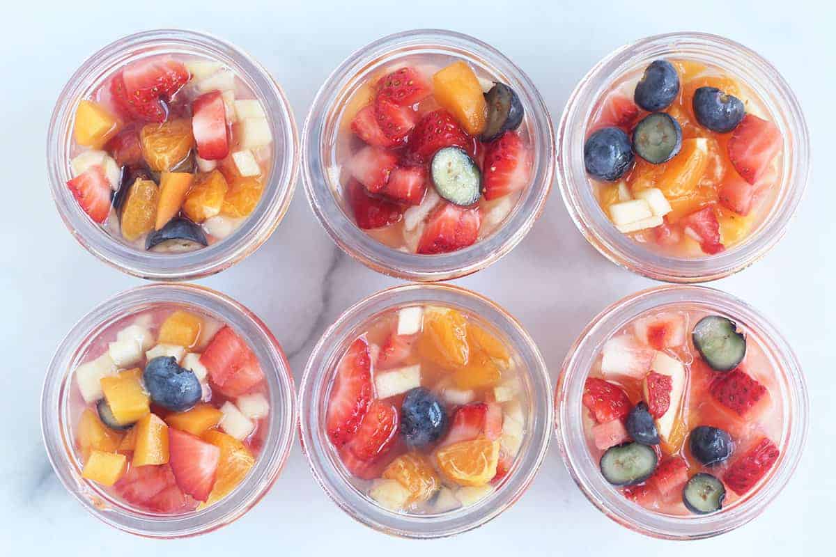 Coppe di frutta facili (meglio di quelle acquistate in negozio!)