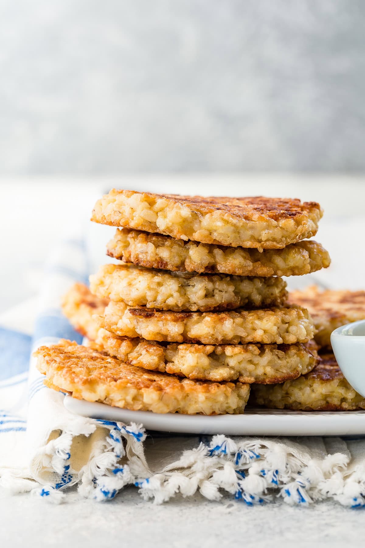 Crispy Brown Rice Cakes (4 Ingredients)