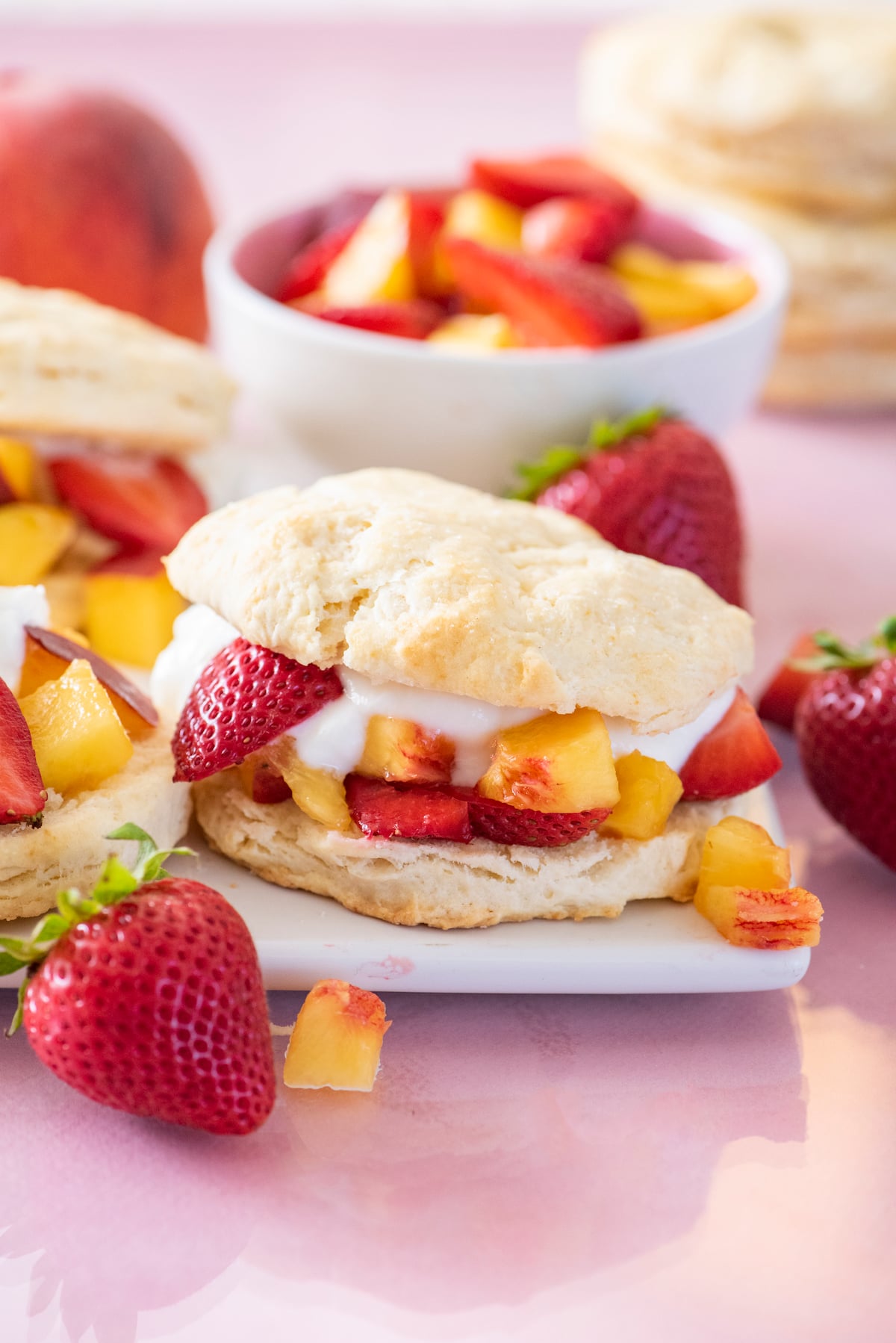 Dolcetti alle pesche e fragole