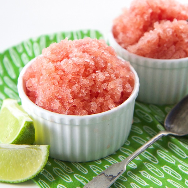 Granita facile all'anguria per bambini e ragazzi (raffinata senza zucchero)