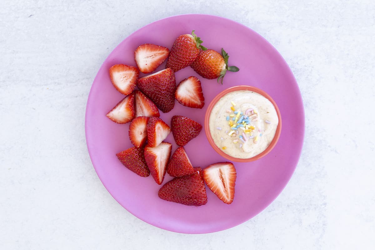 Salsa allo yogurt per la frutta, la preferita dai bambini