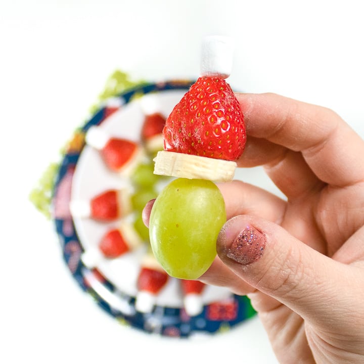 Grinch Fruit Kabobs (facile + festivo)