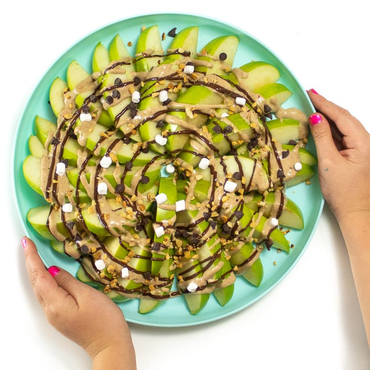 Nachos salutari alle mele caramellate (i preferiti dai bambini!)