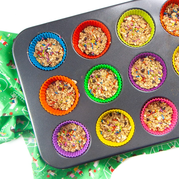 Barrette di muesli salutari Funfetti (per i più piccoli + le preferite dai bambini!)