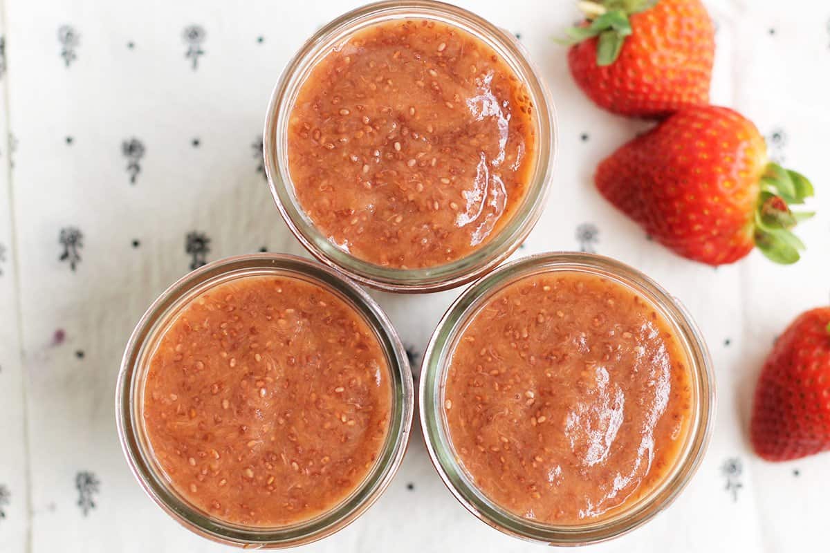 Marmellata di fragole e chia (a basso contenuto di zucchero)