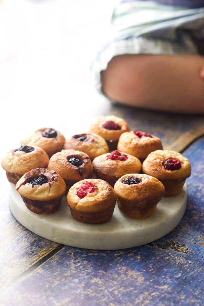 Mini muffin frullati, ottimi per lo svezzamento guidato del bambino o per il pranzo al sacco.