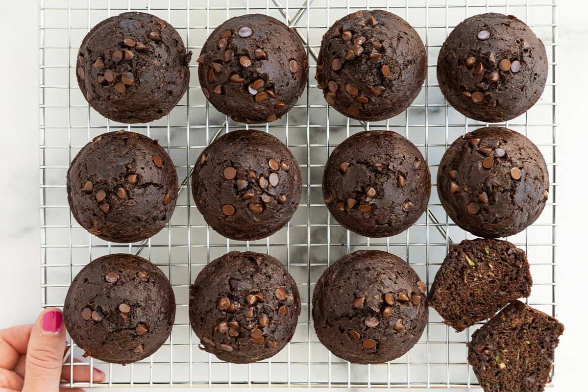Muffin alle zucchine con gocce di cioccolato