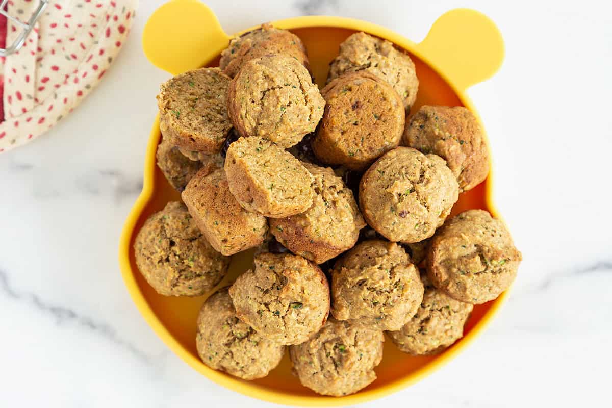 Muffin salutari alle zucchine (vegani e facili!)