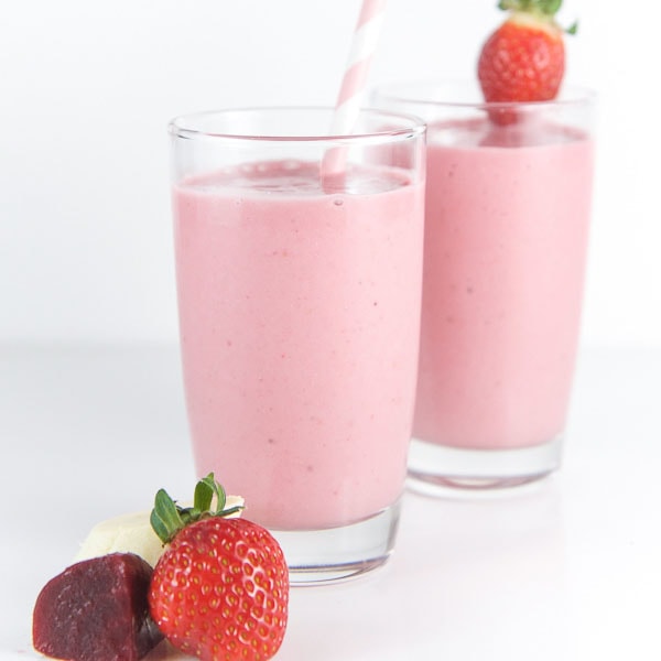 Il frullato rosa preferito del mio bambino (vegetariano nascosto!)