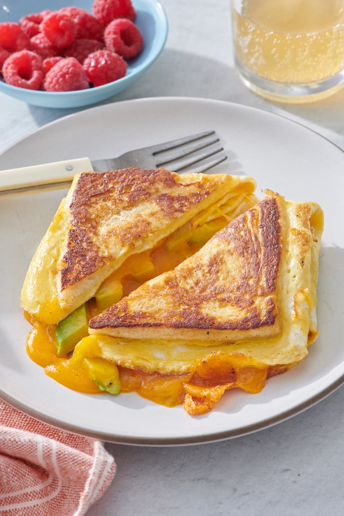 Un panino per la colazione in padella