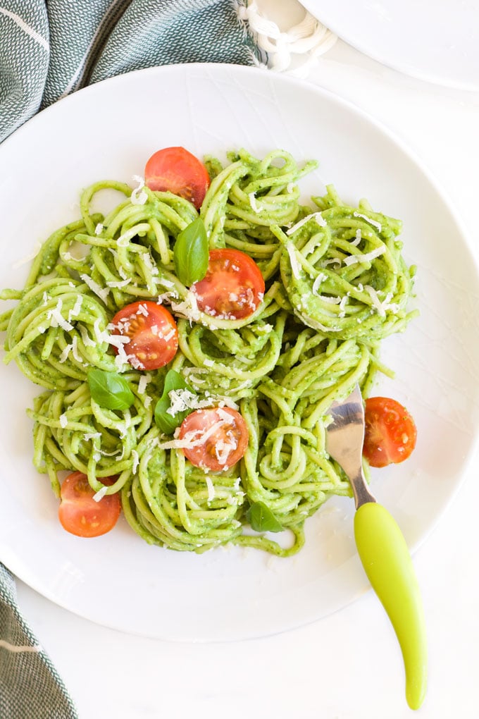 Pasta agli spinaci e avocado