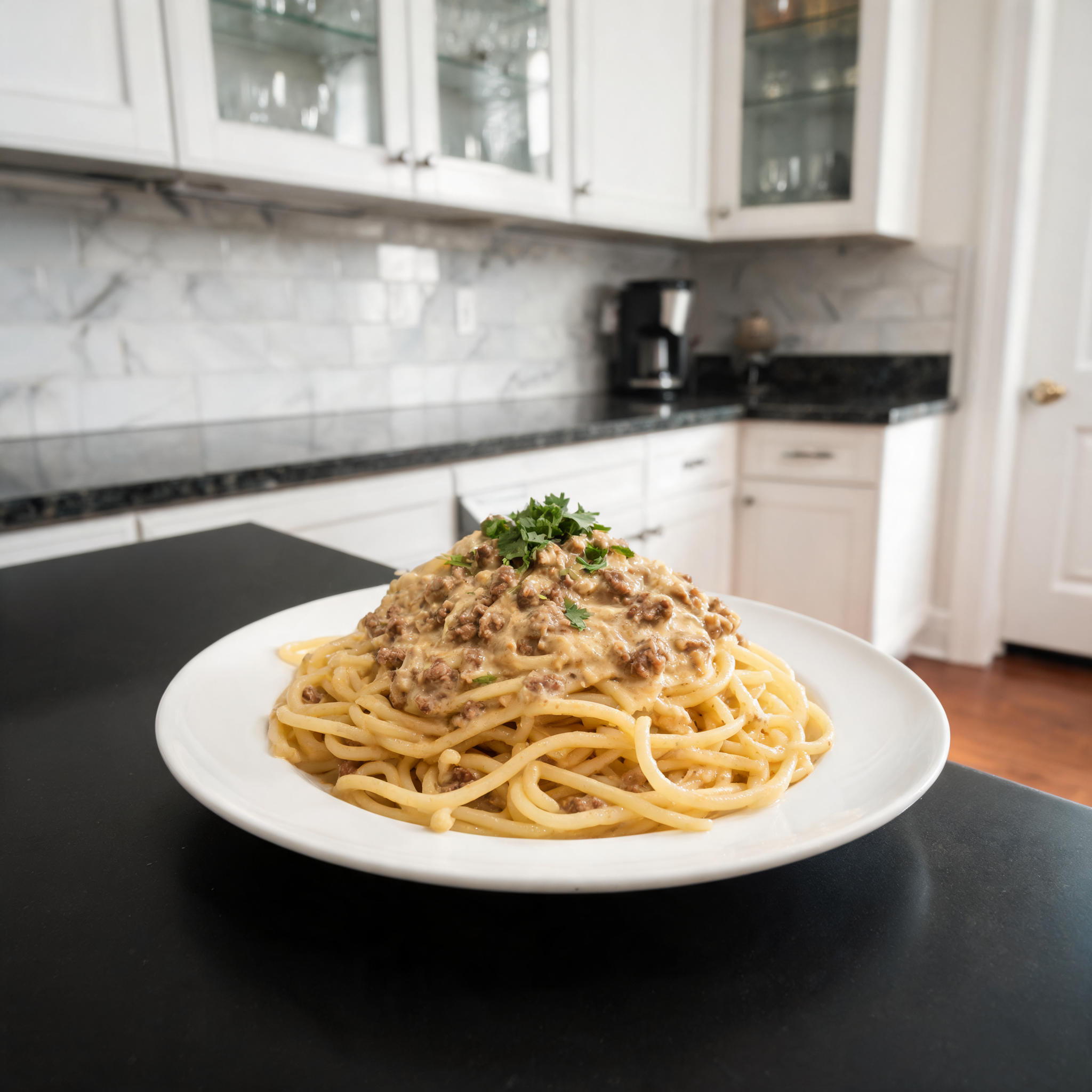 Pasta alla Carne con Salsa d'Aglio Cremosa - Proteica e Leggera