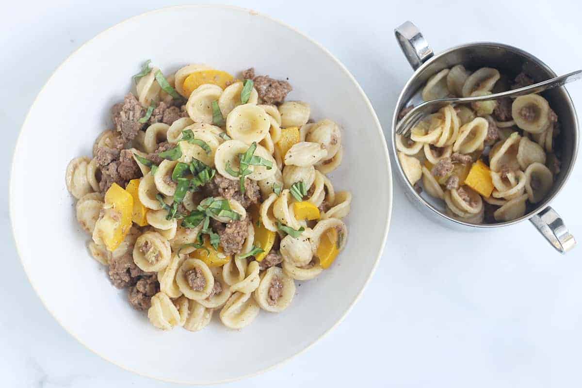 Pasta facile con zucca estiva