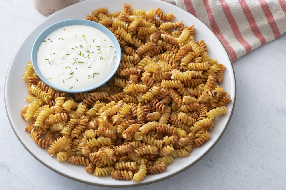 Patatine di pasta con sale e aceto per friggitrice ad aria