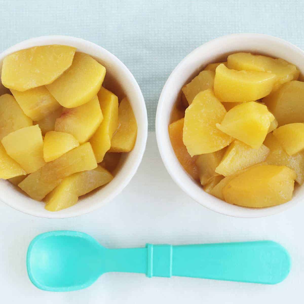 Pesche stufate facili (più consigli su come congelarle!)
