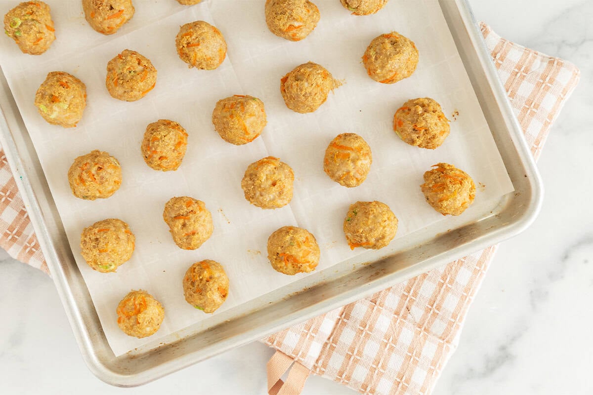 Le polpette di pollo asiatiche sono migliori di quelle da asporto