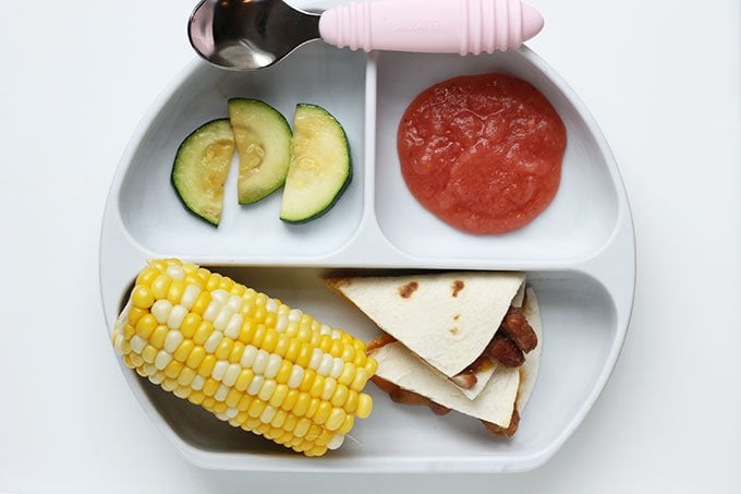 Quesadillas vegetariane con fagioli e formaggio (3 ingredienti, 10 minuti)