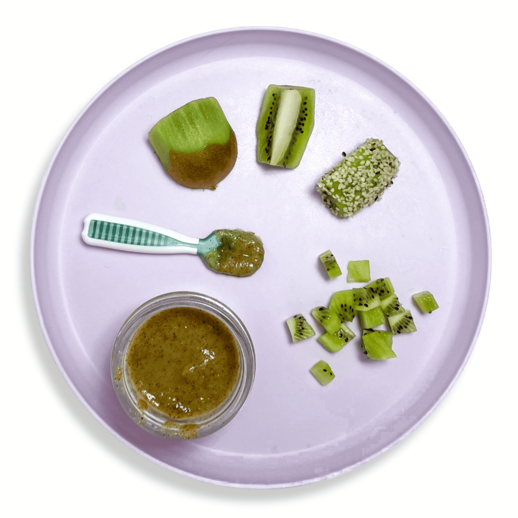 Kiwi per il bambino in pochi minuti (purea e svezzamento guidato dal bambino)