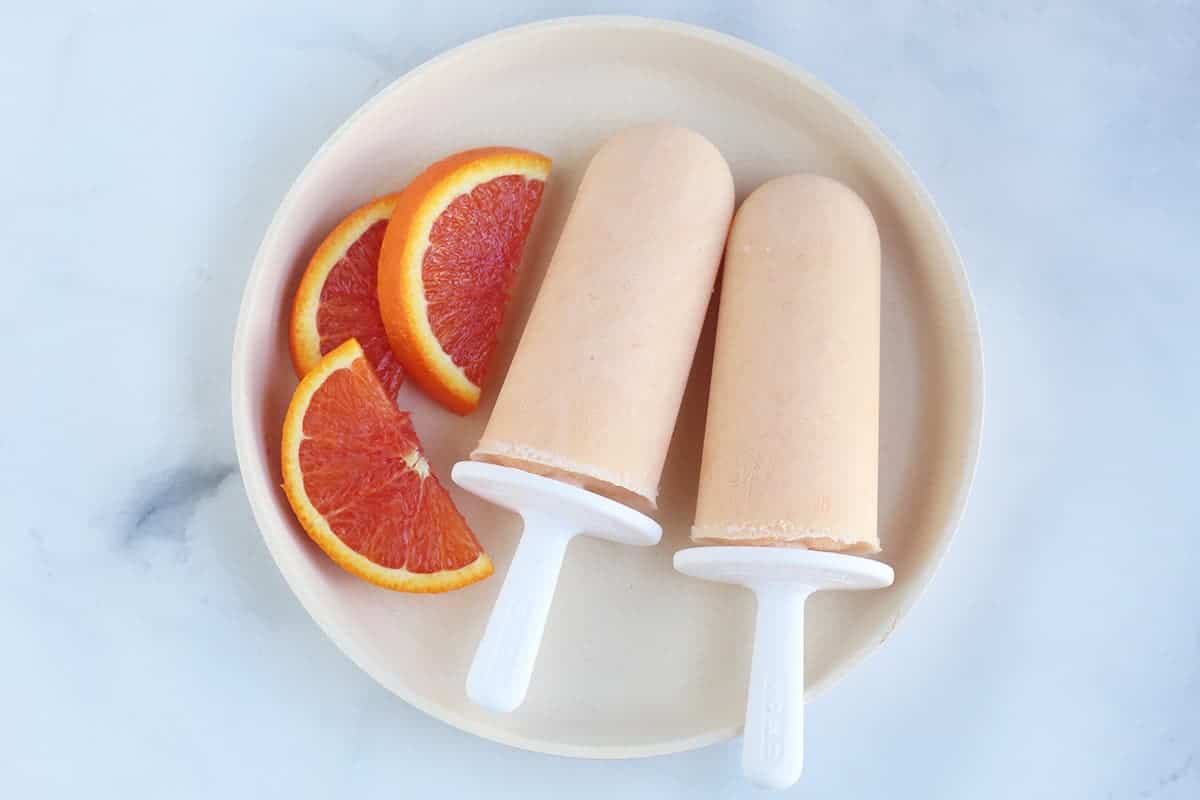 La ricetta più semplice per i Creamsicle (3 ingredienti e COSÌ buona!)