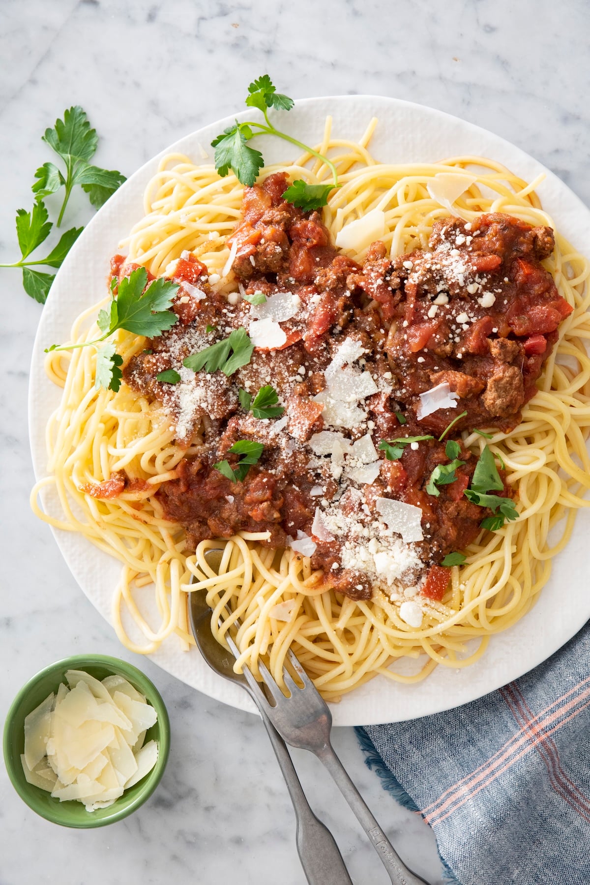 Salsa di pasta carnosa in pentola di coccio