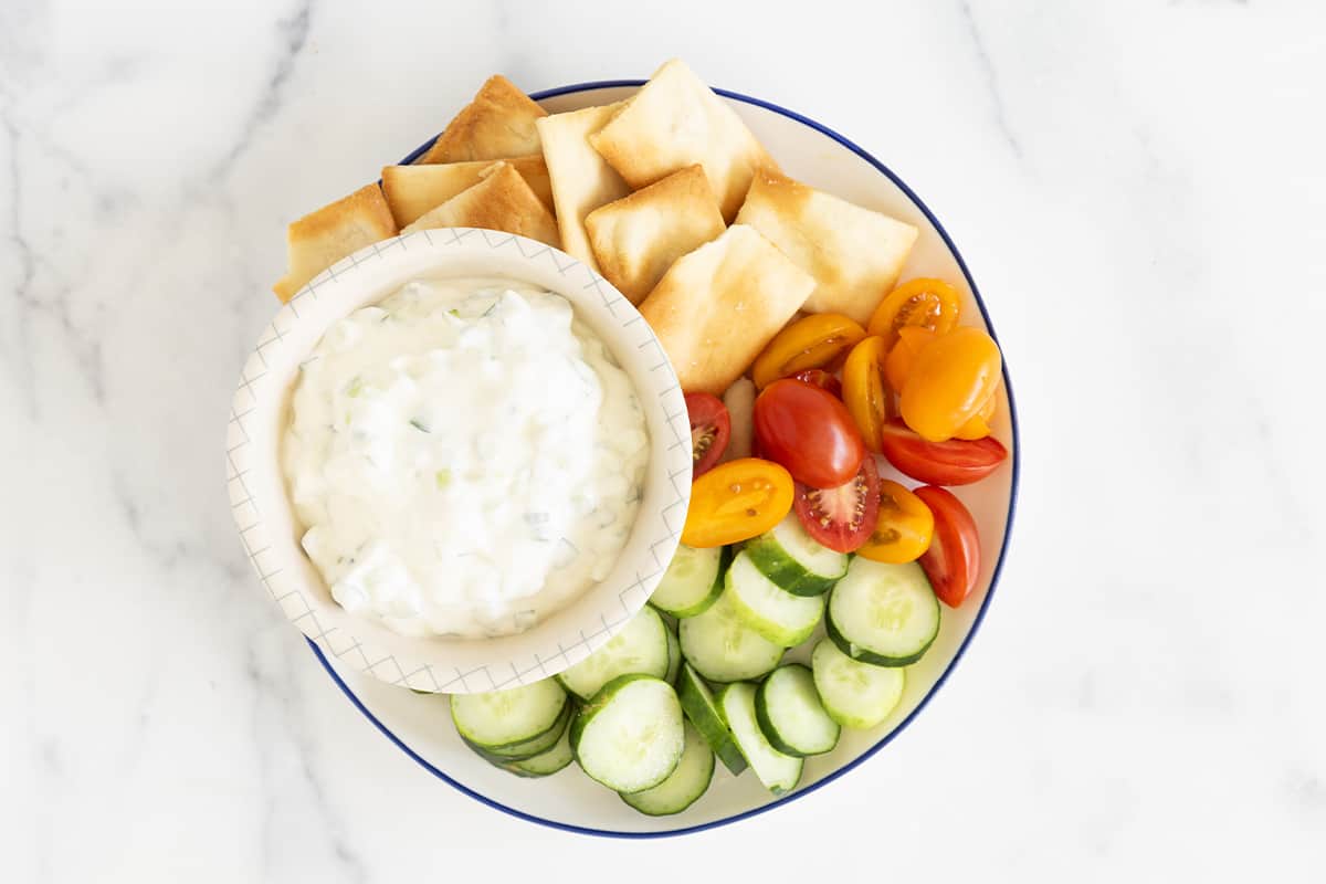 Salsa semplice allo yogurt e cetrioli