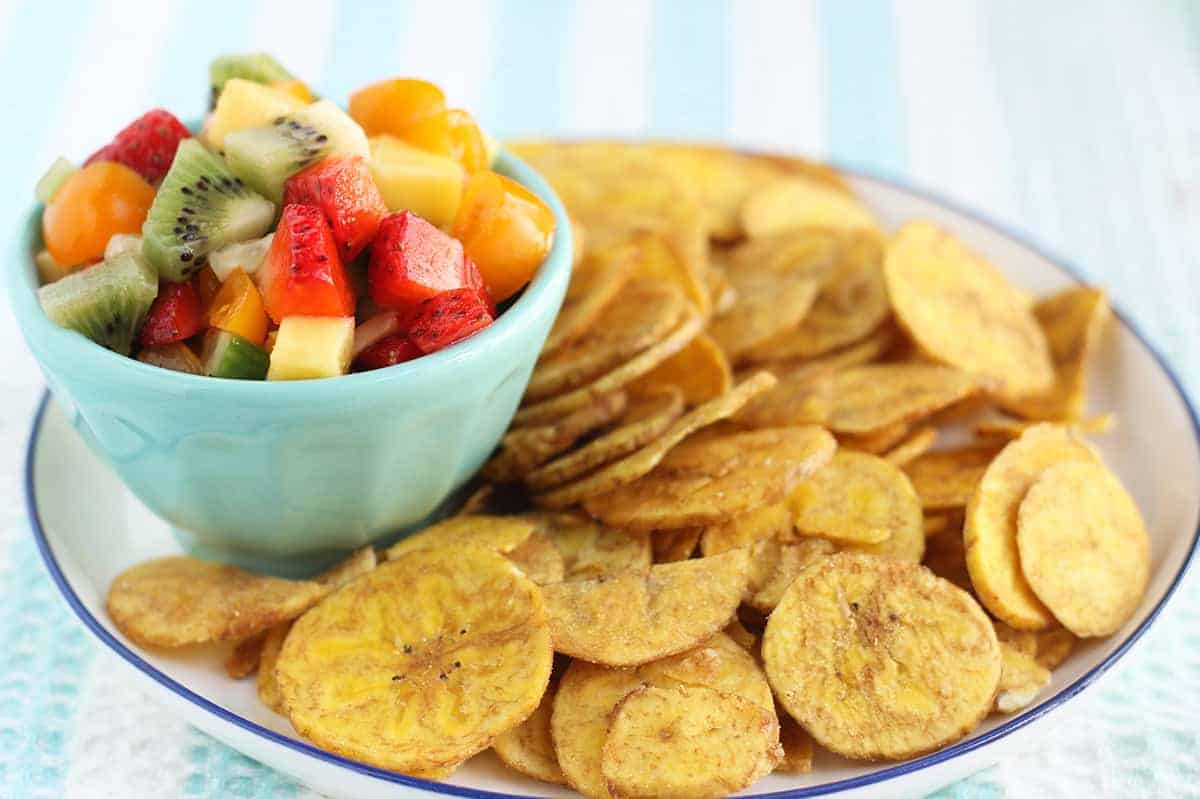 Salsa veloce di frutta per patatine, tacos di pollo e pesce