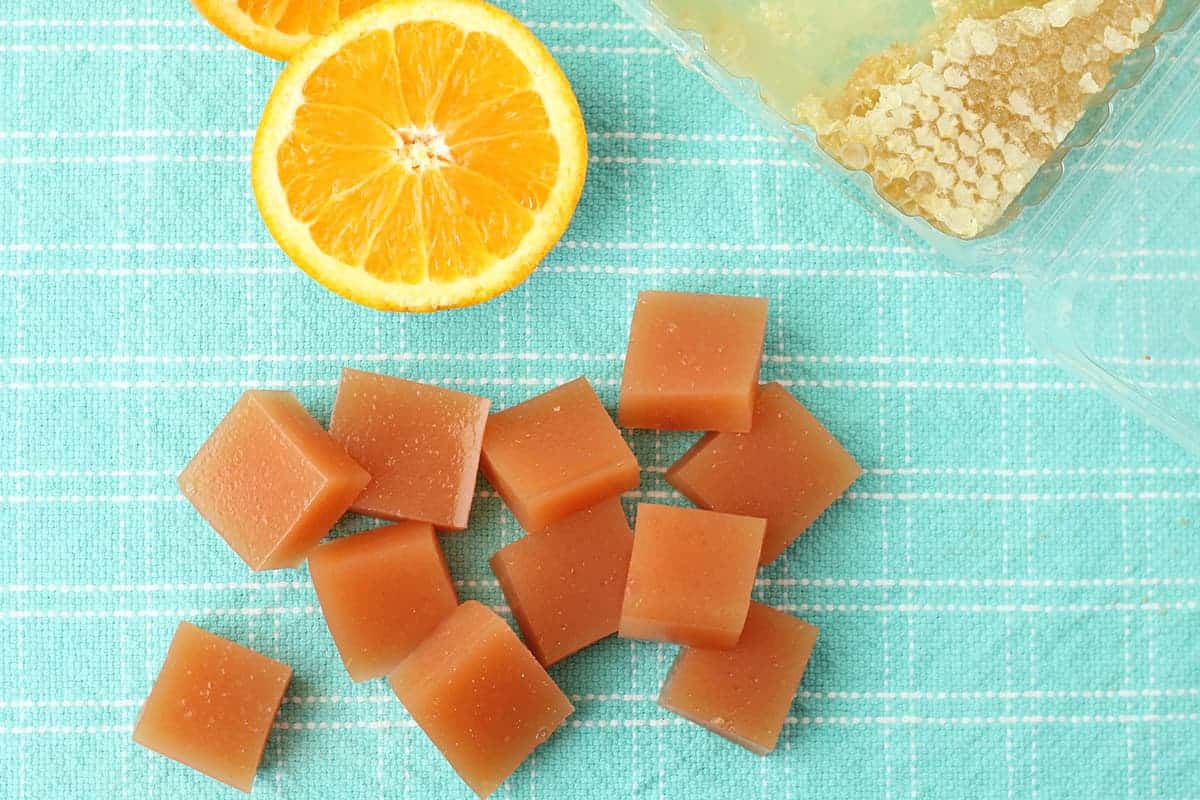 Snack alla frutta con miele e arancia