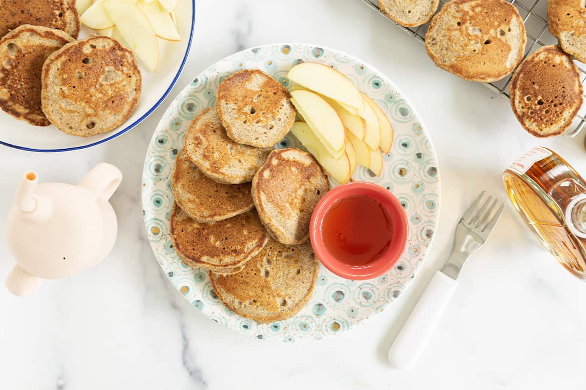 Soffici pancake con salsa di mele (da condividere con i bambini)