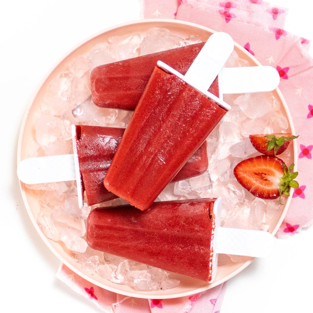 Irresistibili ghiaccioli alla fragola con 4 ingredienti (i preferiti dai bambini!)