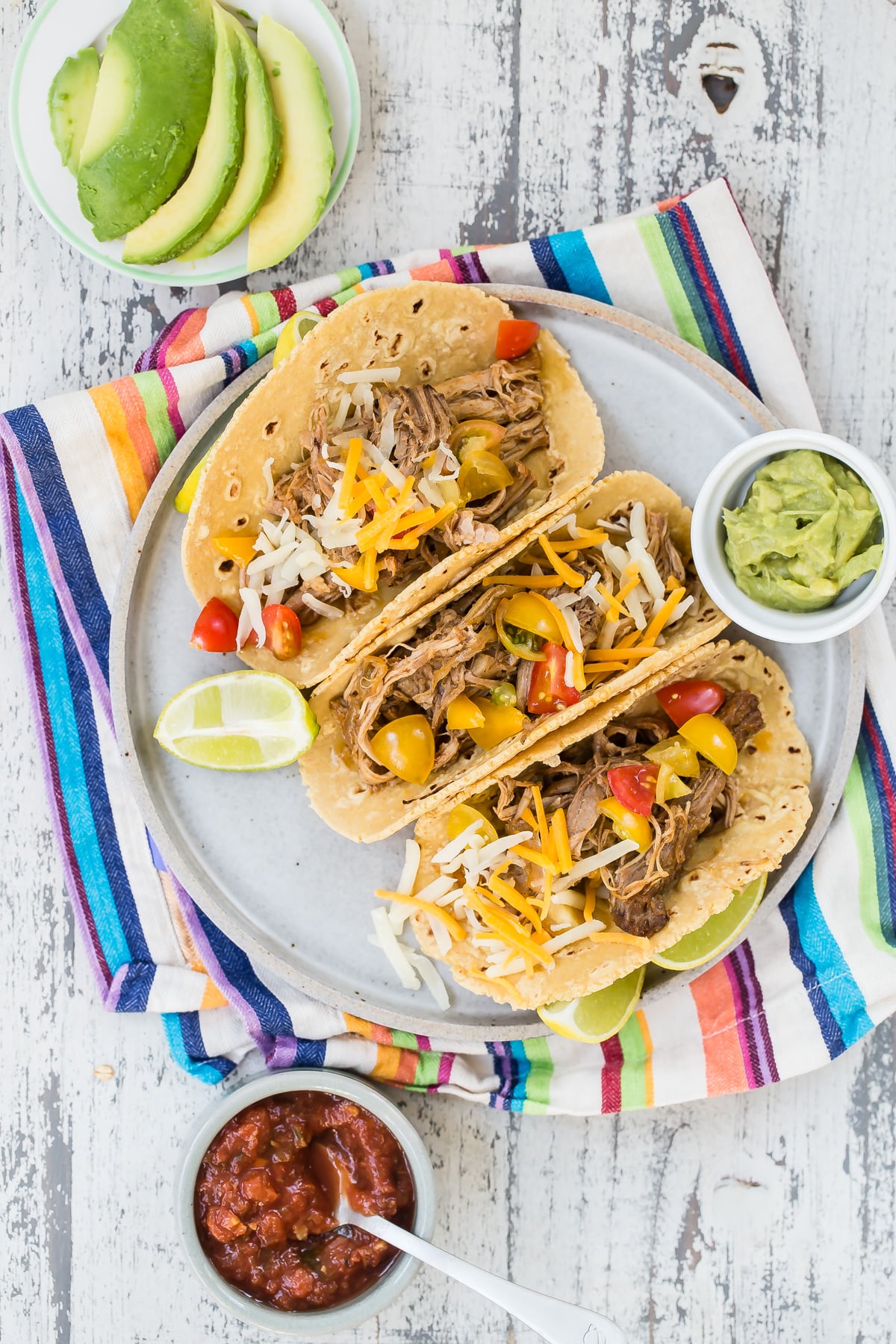 Tacos di maiale stirato in pentola di coccio
