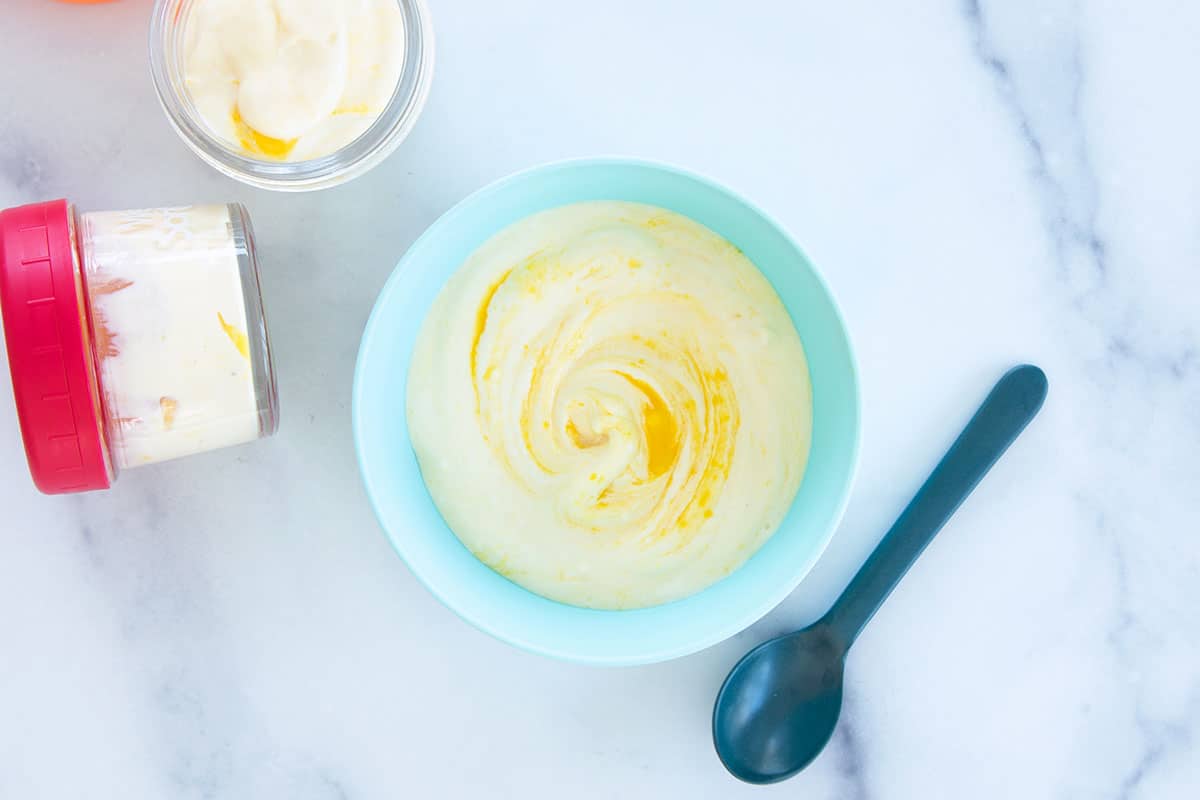 Yogurt al mango preferito (3 ingredienti. Il miglior sapore!)