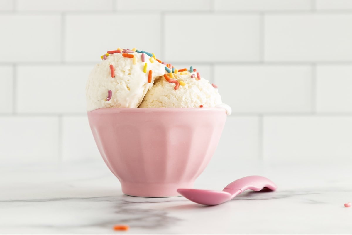 Yogurt gelato alla vaniglia preferito