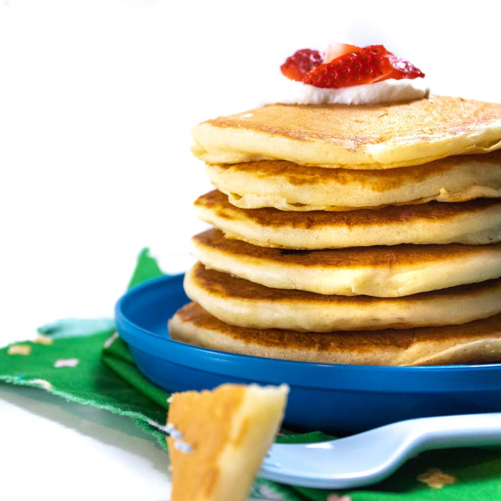 Soffici pancake allo yogurt greco da 15 minuti con vaniglia